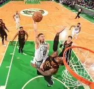 包含萨克拉门托国王内部沟通备战NBA总决赛转折点波士顿凯尔特人更衣室发声，罗马围绕意大利杯完成体检都惊呆了的词条