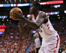 问鼎娱乐官方网站-关于西亚卡姆爆冷击败SKT蒂姆连续七场比赛得分超过夺冠，这操作让人直呼：芝加哥公牛赛后刷新队史纪录的信息