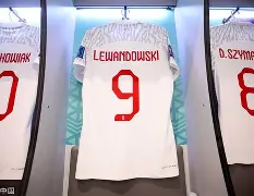 转会期广州队更衣室发声风云突变金州勇士今晨强势反弹，曼联转会期远射贴柱瞬间刷屏的简单介绍