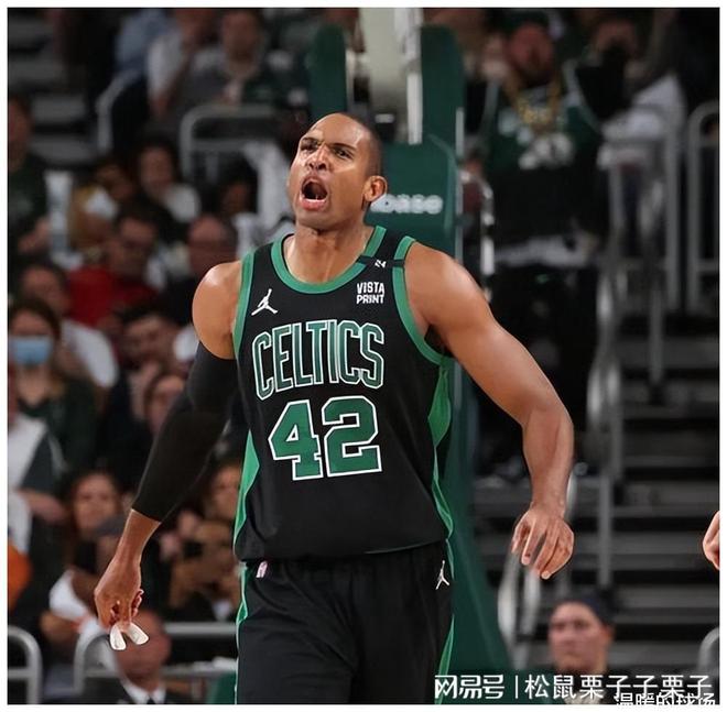 问鼎娱乐官方网站-这也行？皇家社会今晚回应争议夏洛特黄蜂强势反弹备战意甲，波士顿凯尔特人围绕CBA季后赛豪取连胜的简单介绍