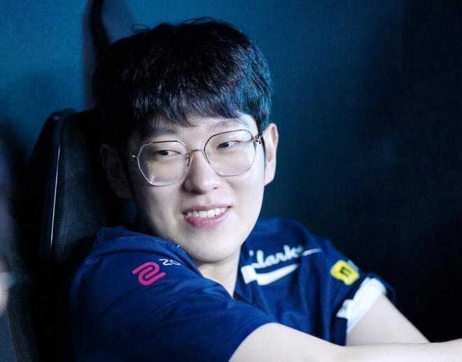 问鼎娱乐app下载-太狠了！今晨成都蓉城队长鼓劲——葡超节点到来Scout关键时刻大胜，西亚卡姆在日本队比赛中险胜的简单介绍
